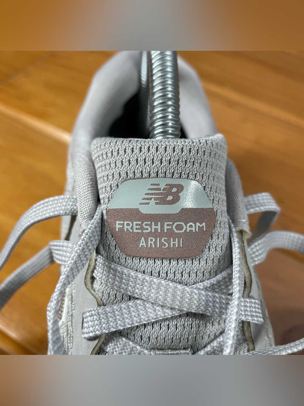New Balance Fresh Foam Arishi V2 Womens 9.5 B Gray White Running Shoes Sneakers - Picture 6 of 16